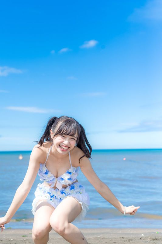 日本美少女手Vせいあ海边比基尼写真