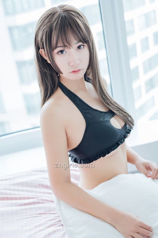 小萝莉型美女猫九性感私房照图片合辑