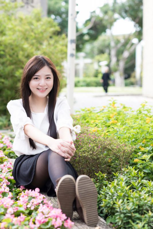 成熟魅力女人姜雨珊外拍写真图片