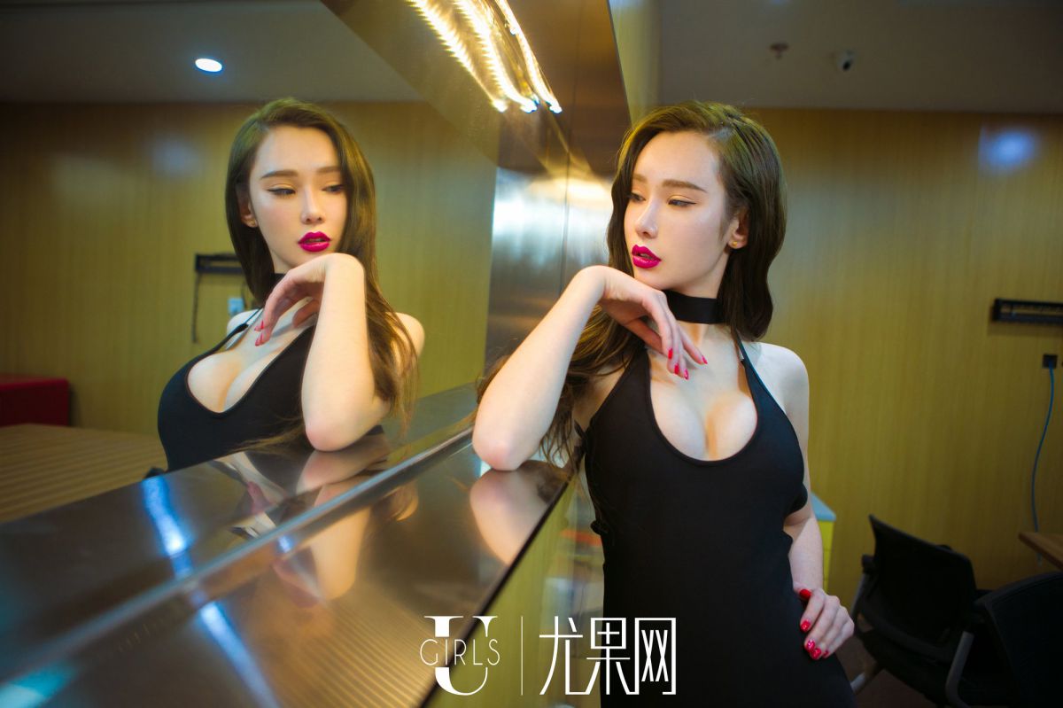 90后美女模特萌琪琪性感写真图片