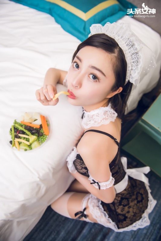 女仆装美女小爱性感私房照图片