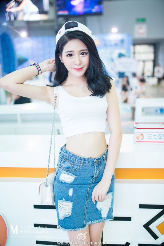 黑长发美女娜大少爷唯美私房写真