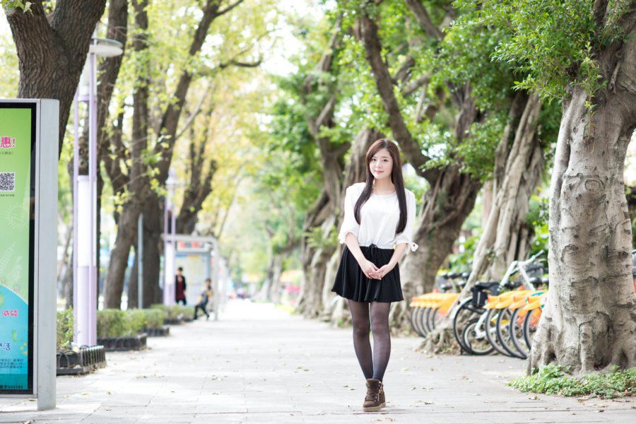 成熟魅力女人姜雨珊外拍写真图片