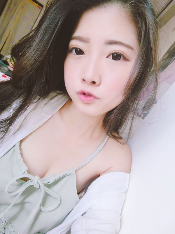 高颜值美女舒舒SuSu私拍美图合集