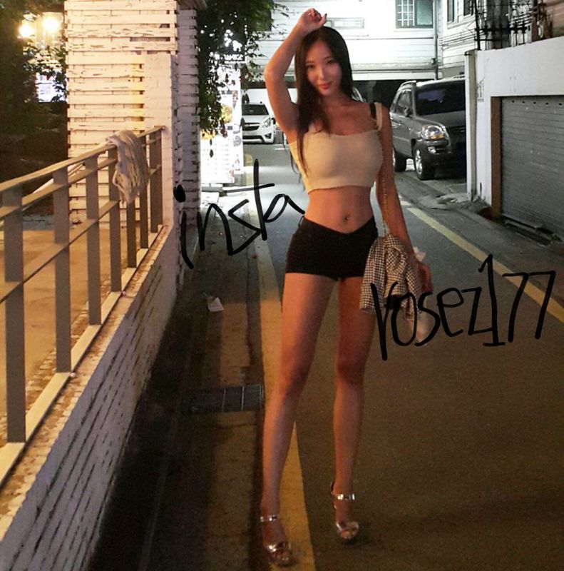 韩国大胸美女Rosez177性感比基尼图片