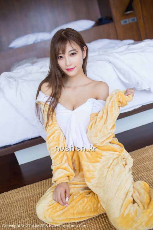 90后清纯可爱美女杨晨晨动物装唯美图集