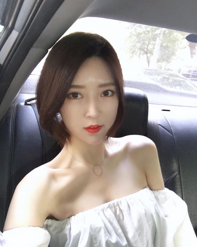 韩国网络美女Choi Somi私拍图片合辑