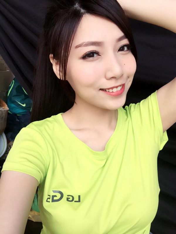 台湾美女模特杨昀蓁Nicole自拍图片合辑