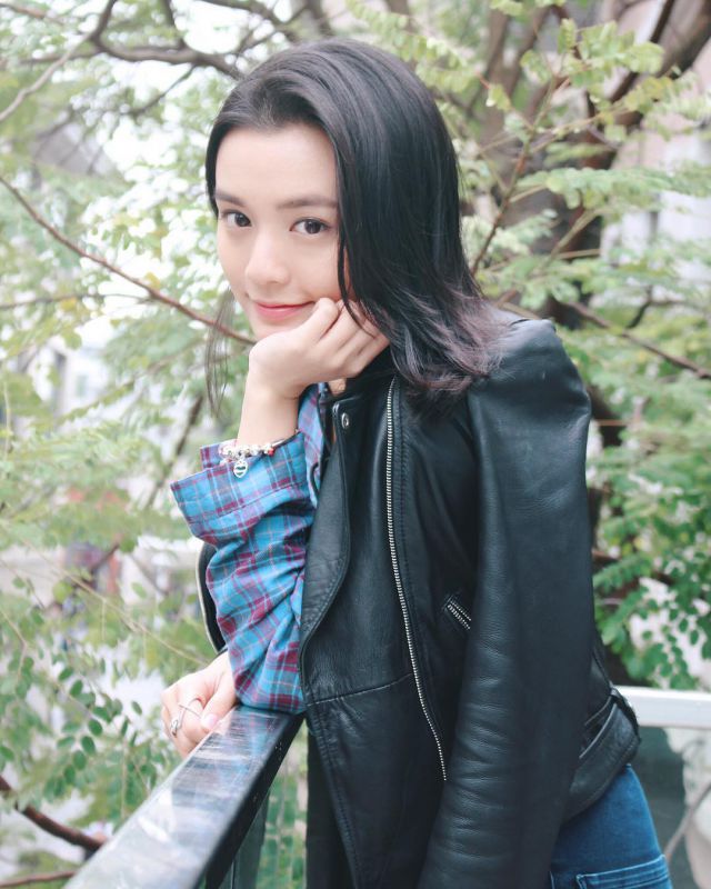 运动型美女黎纪君Christy Lai美照图片