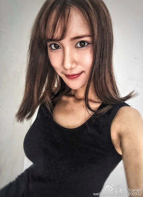 90后美女李丹Scarlett私拍图片合辑