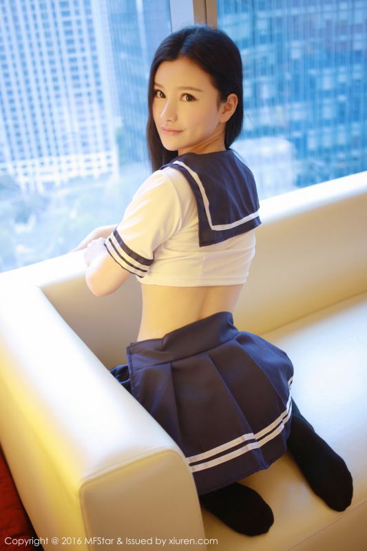 90后美女模特杨珊珊高清养眼性感美照