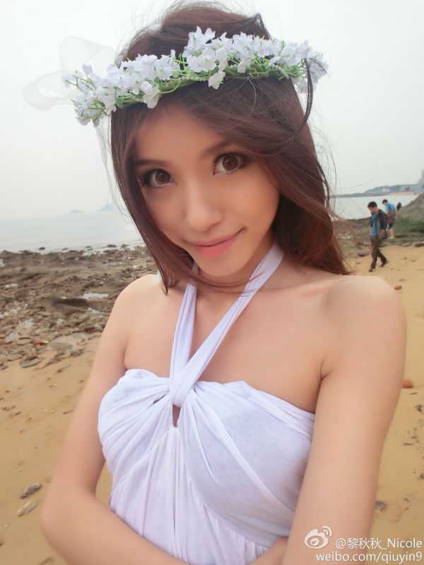 90后美女校花黎秋秋Nicole微博自拍美图