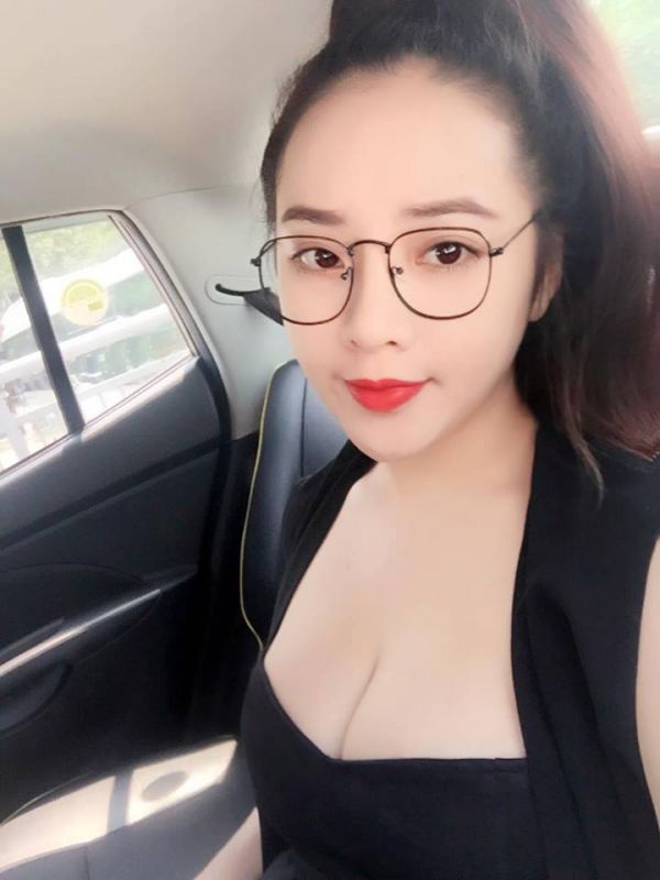 性感大胸美女Cao Giang私拍图片集锦