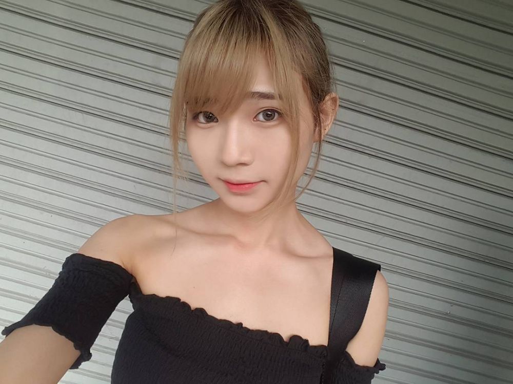 马来西亚美女Sylvia Tan比基尼私房写真