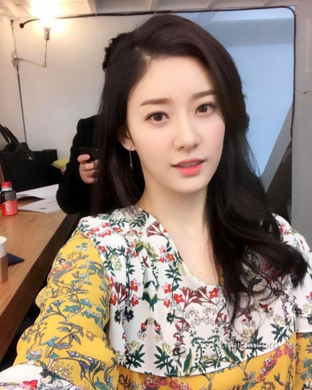 韩国美女Sojin生活清纯写真气质迷人