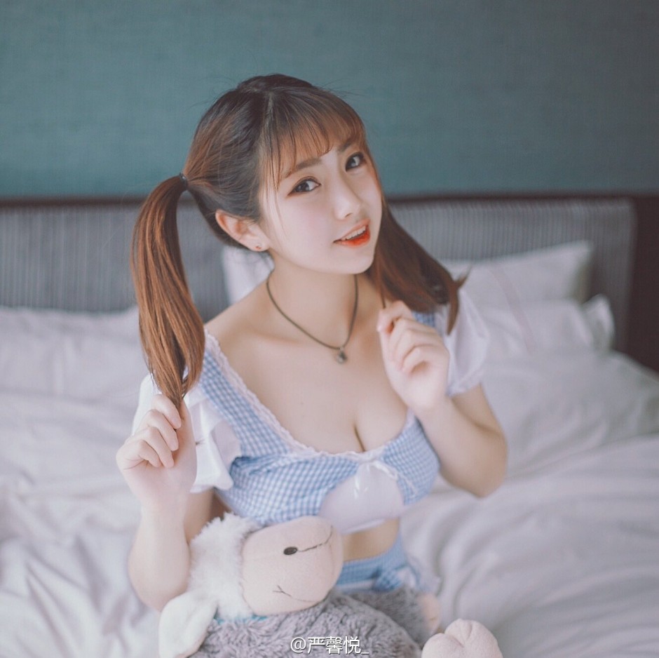 邻家花都美女严馨悦高清图片写真