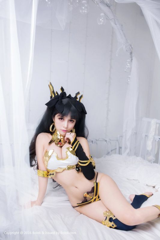 波萝社美女夏美酱cosplay写真性感迷人