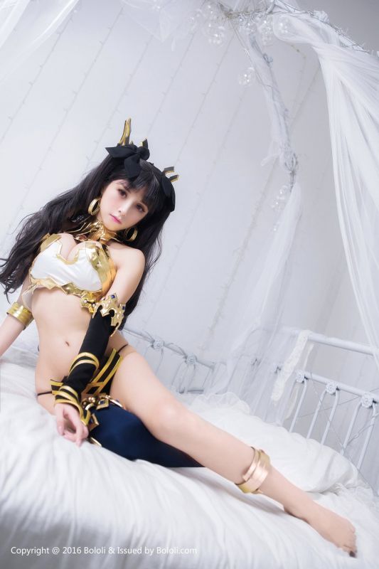 波萝社美女夏美酱cosplay写真性感迷人