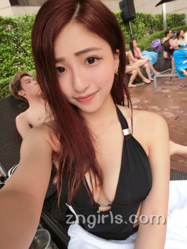 台湾比基尼美女Cynthia Wang自拍写真图片