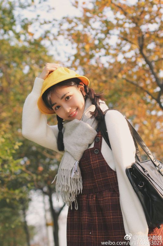 清纯少女黎千千微博私房写真