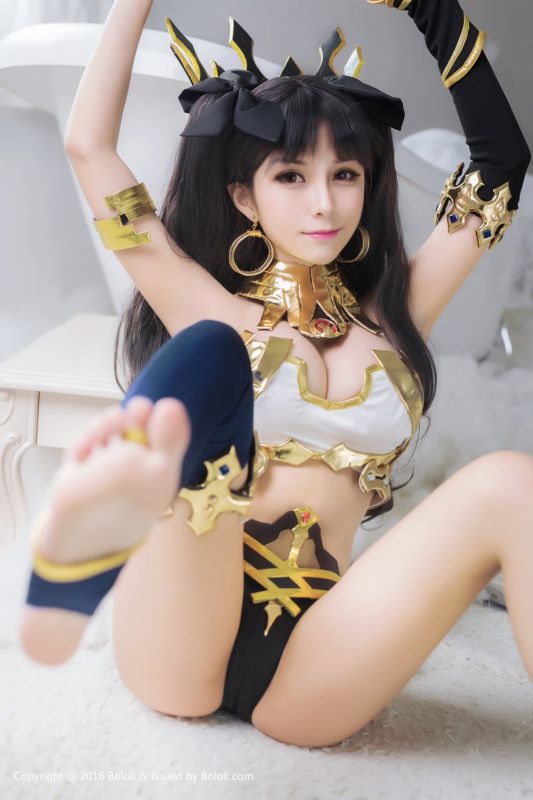 波萝社美女夏美酱cosplay写真性感迷人