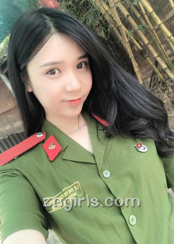 越南美女模特Lai Thanh自拍美照笑容迷人