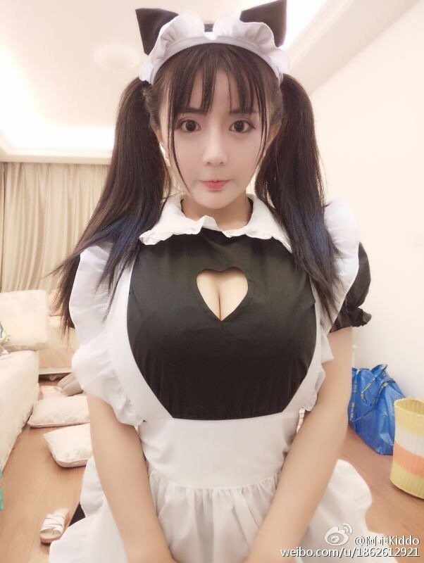 童颜巨乳美女阿乖Kiddo微博性感私拍写真