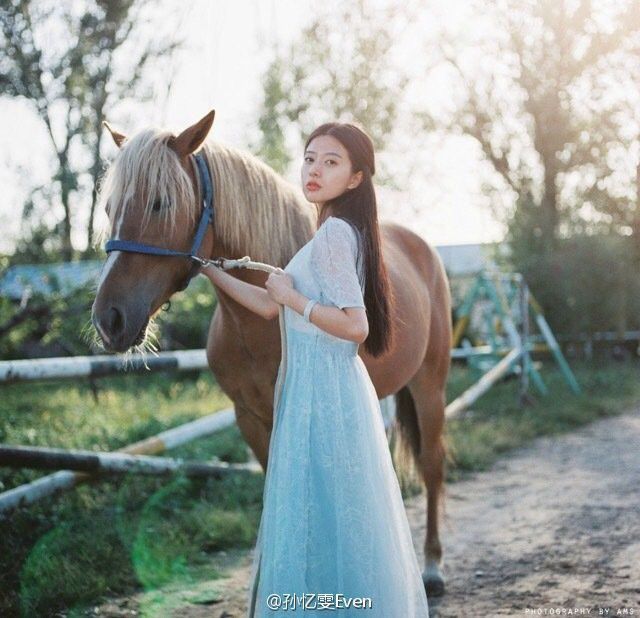 清纯美女校花孙忆雯Even唯美写真图片