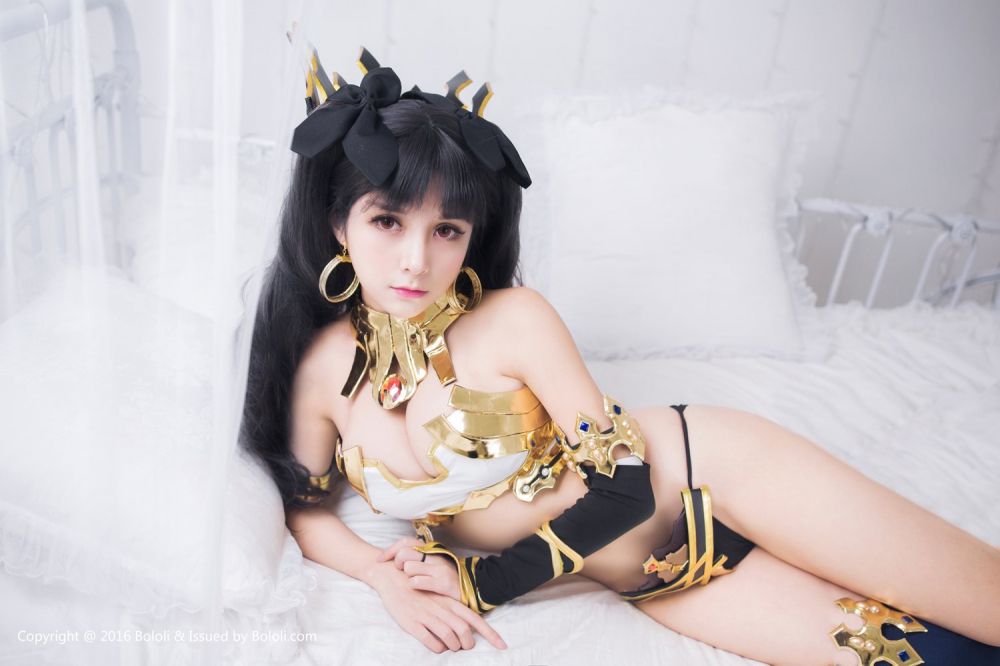 波萝社美女夏美酱cosplay写真性感迷人