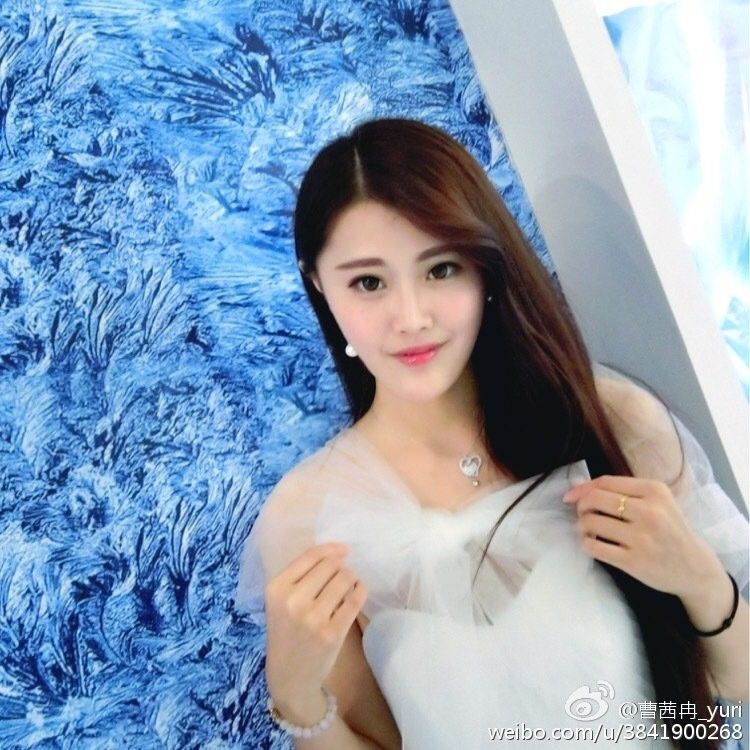 内地女模特曹茜冉Yuri展台私拍图片