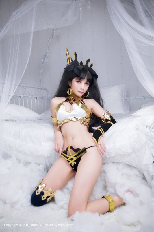 波萝社美女夏美酱cosplay写真性感迷人