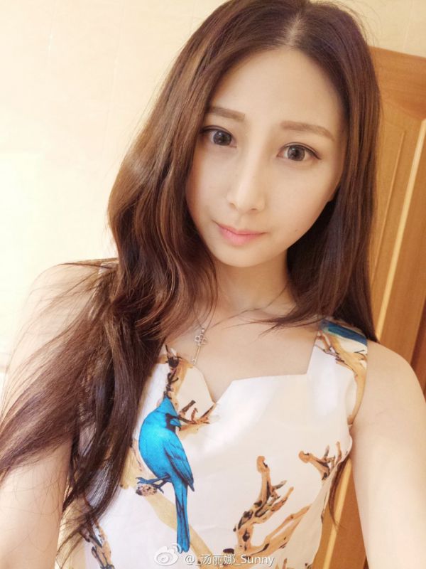 长发气质美女汤丽娜Sunny私拍美图集锦