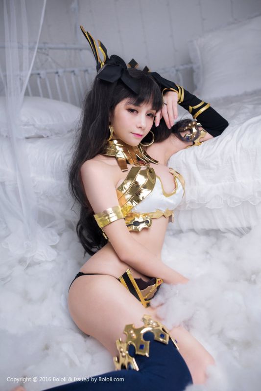 波萝社美女夏美酱cosplay写真性感迷人