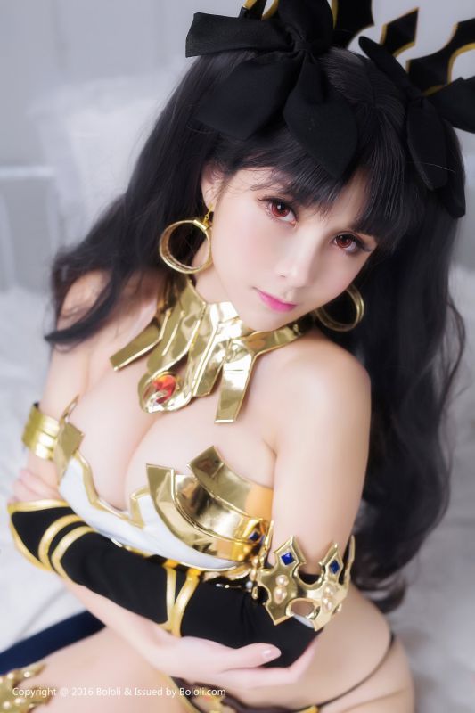 波萝社美女夏美酱cosplay写真性感迷人