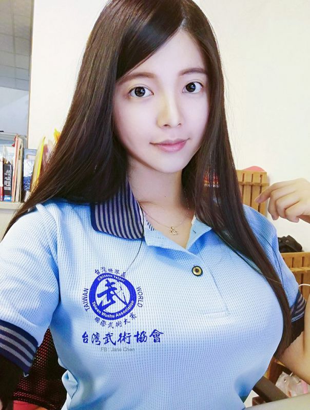 台湾美女学生Jane Chen生活美照清纯动人