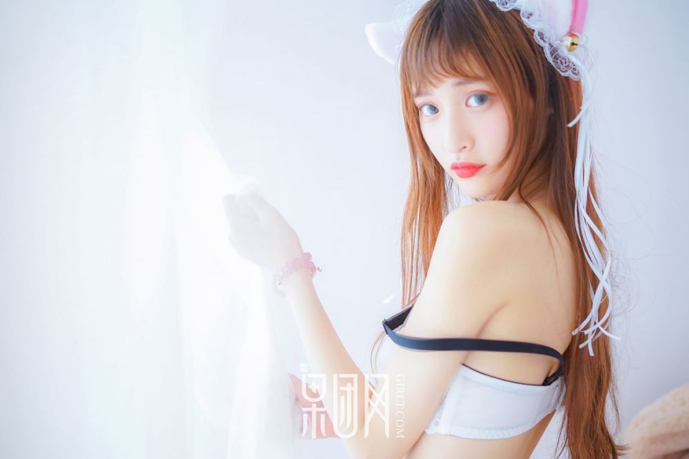 可爱少女little贝壳私房性感写真