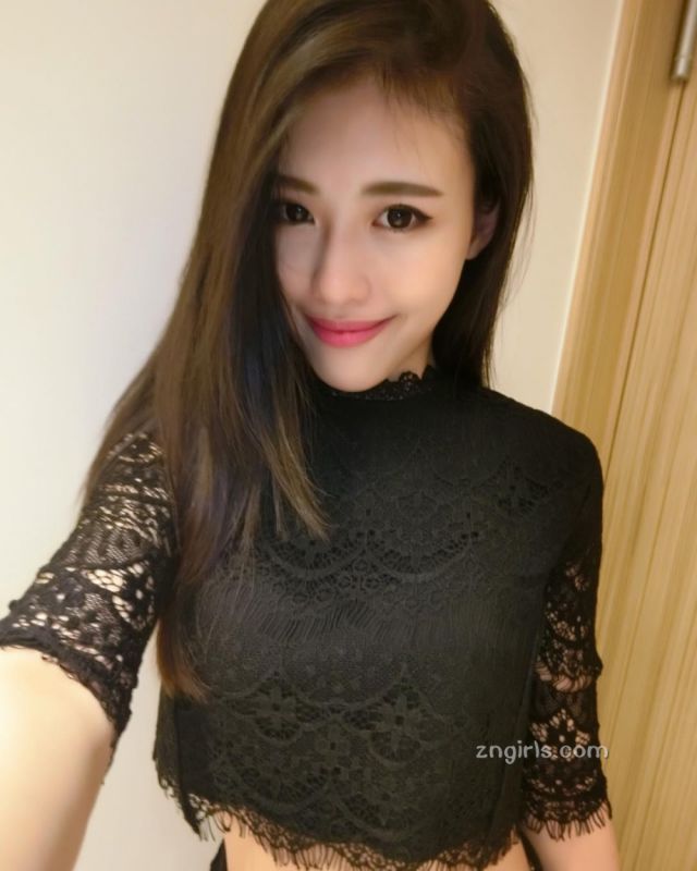 美女校花Hannah Chin比基尼私房照