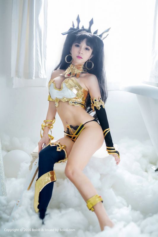 波萝社美女夏美酱cosplay写真性感迷人