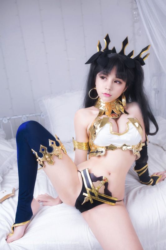 波萝社美女夏美酱cosplay写真性感迷人