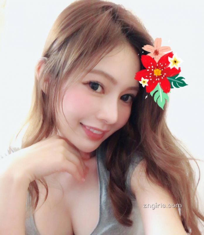 美女空姐Yu Ting Chen运动私房照白嫩迷人