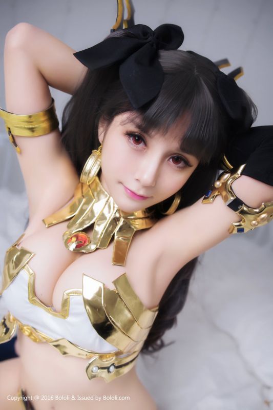 波萝社美女夏美酱cosplay写真性感迷人