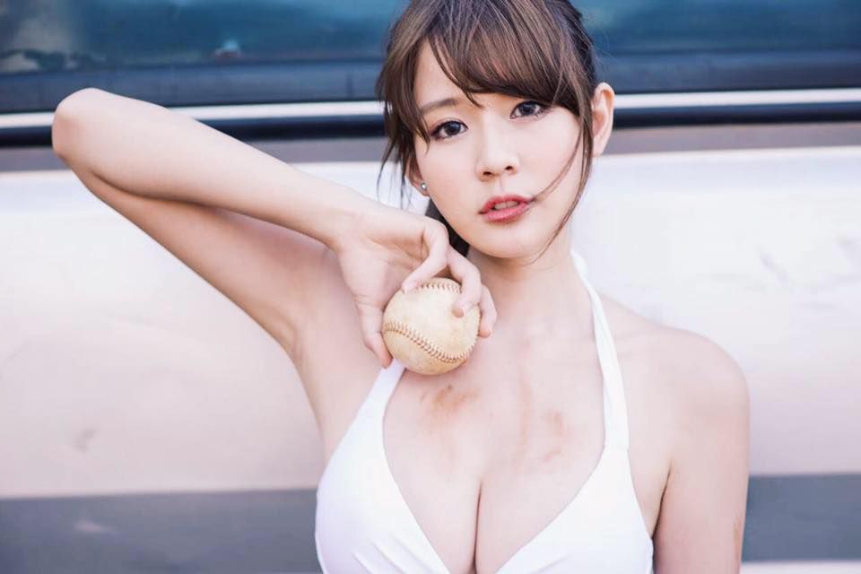 高颜值美女Lisa莉莎私拍养眼图片