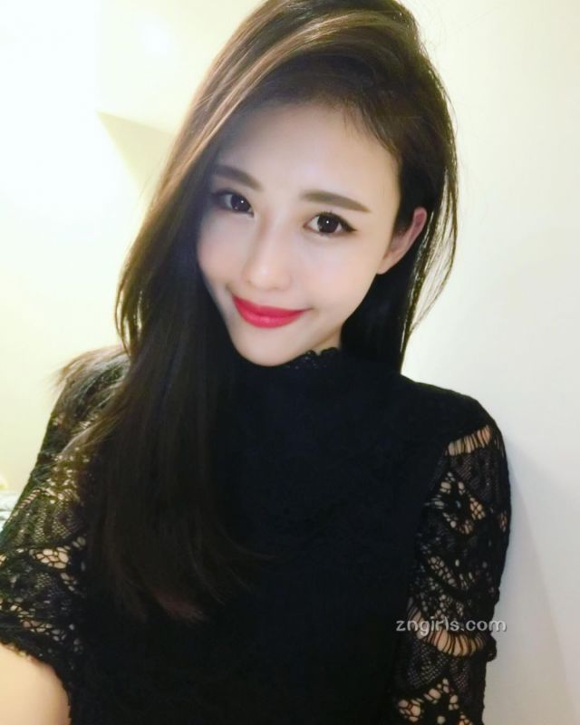 美女校花Hannah Chin比基尼私房照