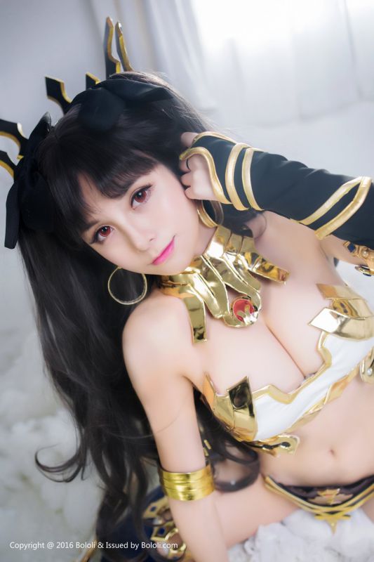 波萝社美女夏美酱cosplay写真性感迷人