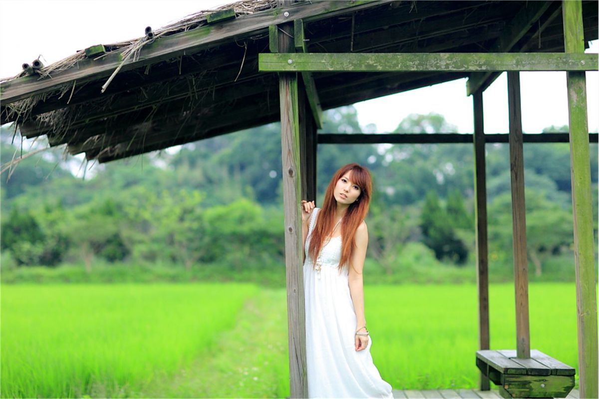 台湾清纯美女小静夏日唯美写真照