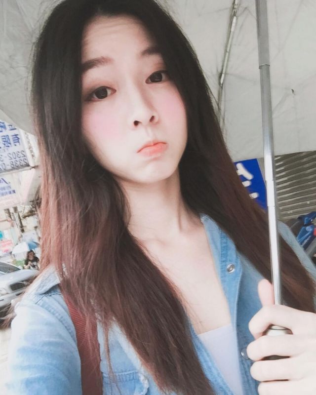 台湾美女苏辰程生活自拍大眼迷人