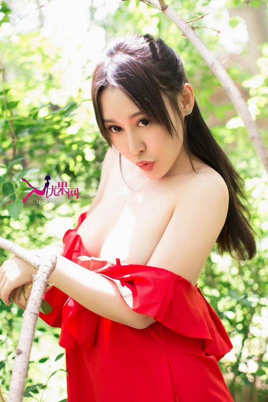 尤果网美女Rita户外性感诱惑写真集