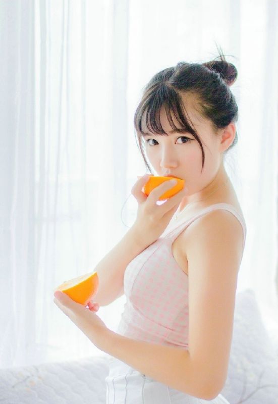 早安鲜橙少女大奶巨乳丰韵火辣素人写真