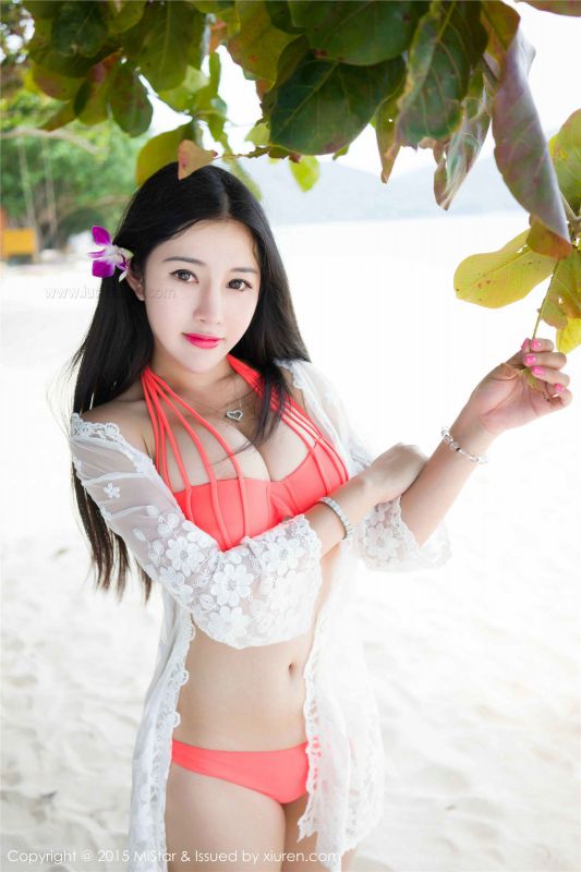 爆乳美女嘉嘉Tiffany沙滩比基尼写真照