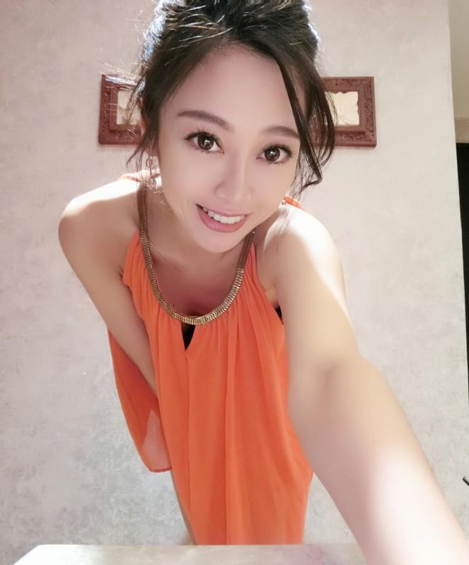 长腿美女老师男人天堂翘臀18禁三级黄写真图片